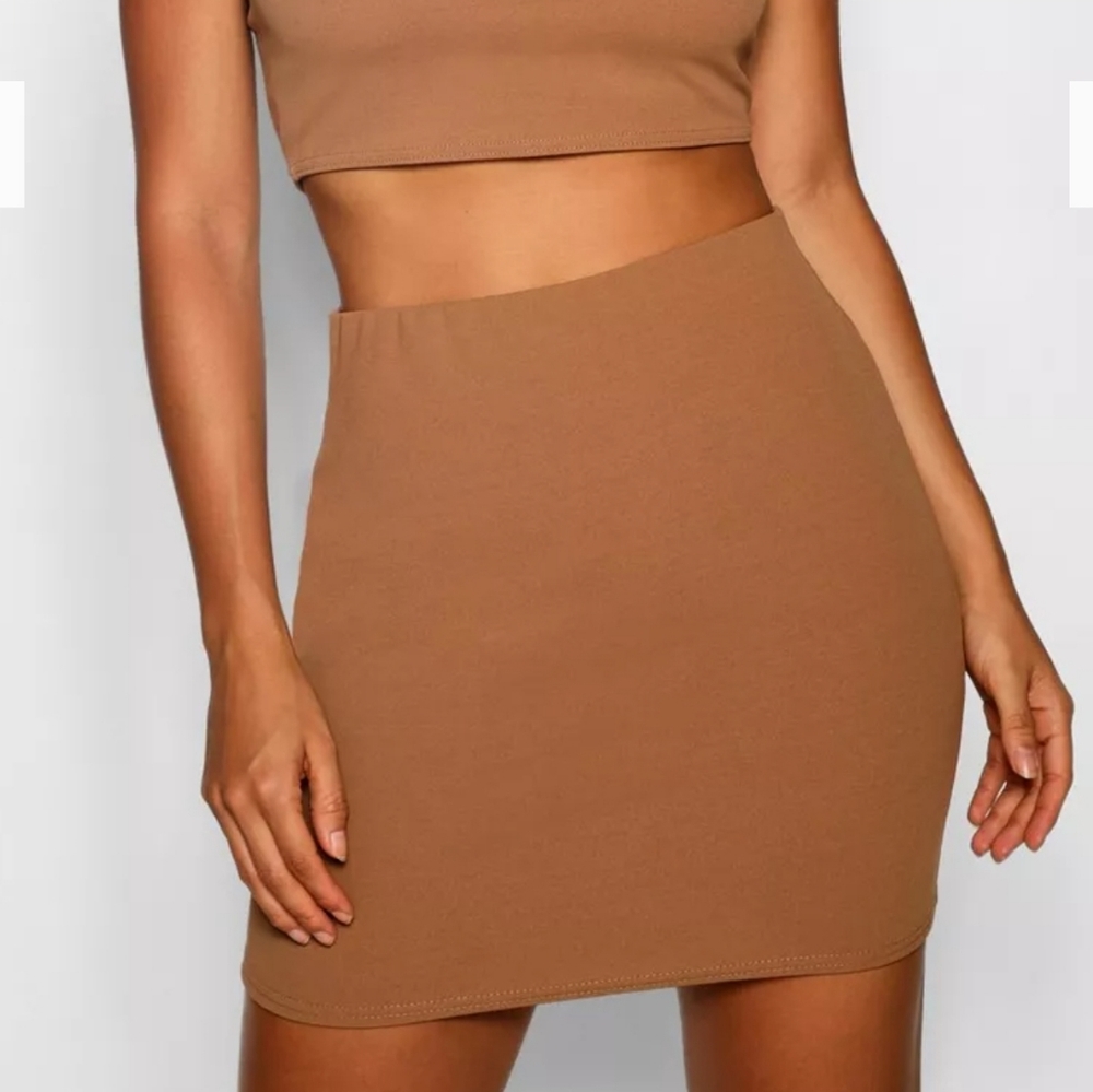 Boohoo Solid Brown Mini Skirt 10